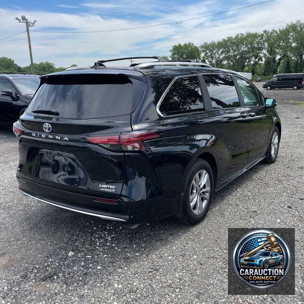 2024 Toyota Sienna Limited 7-Passenger