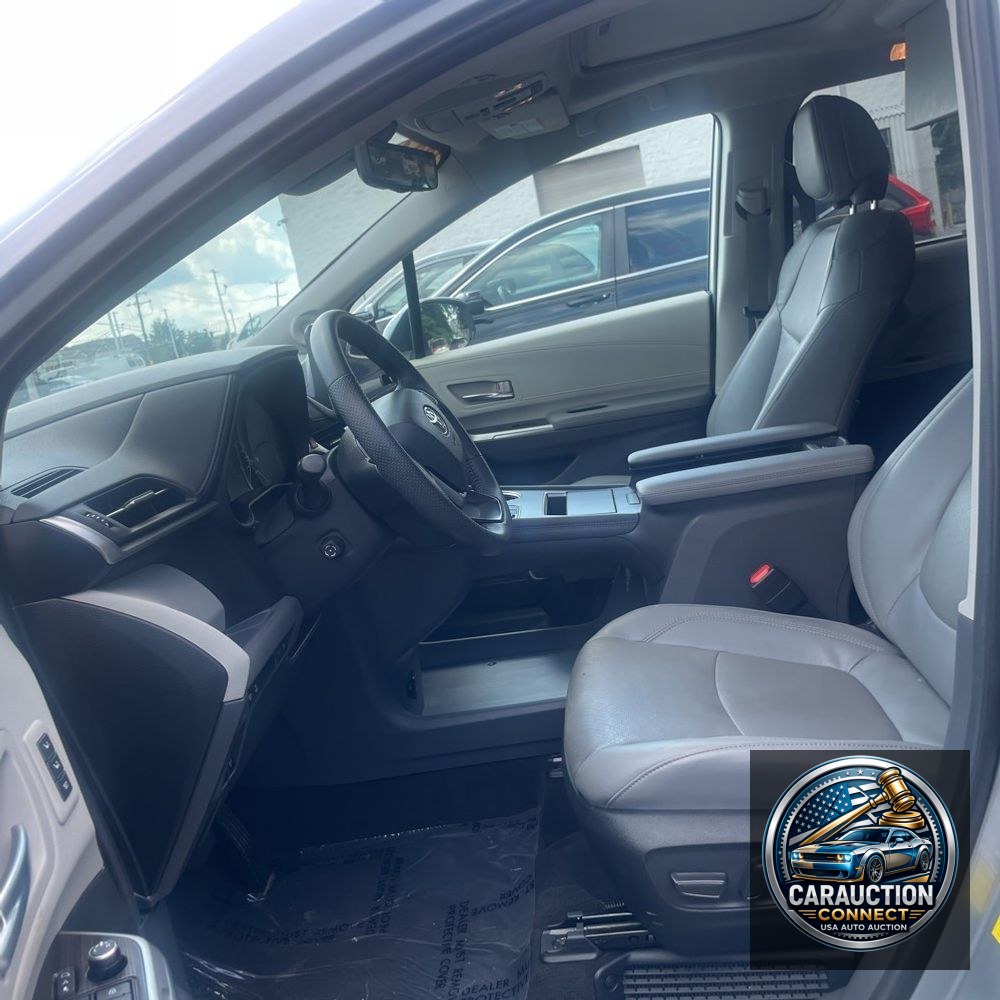 2024 Toyota Sienna Limited 7-Passenger