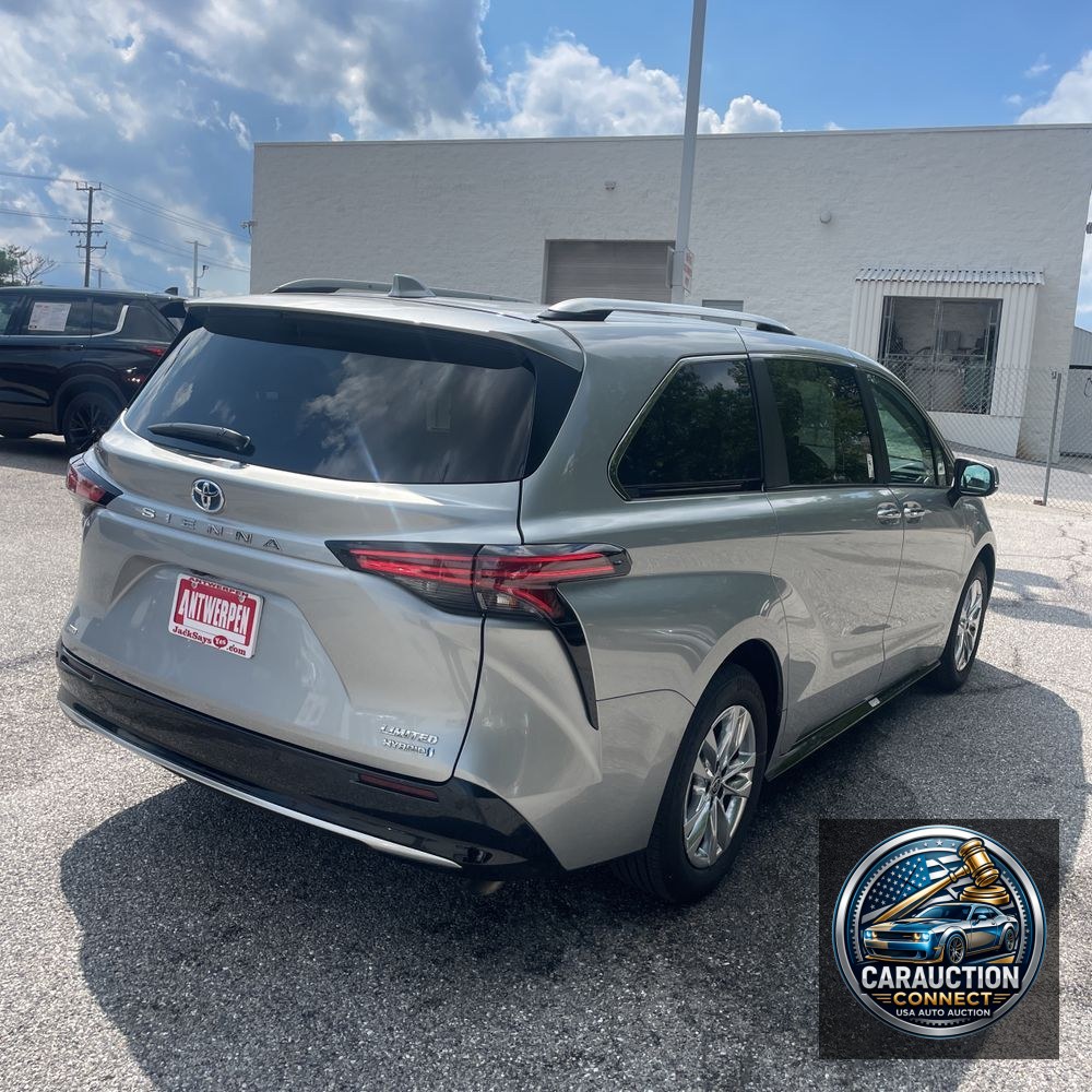 2024 Toyota Sienna Limited 7-Passenger