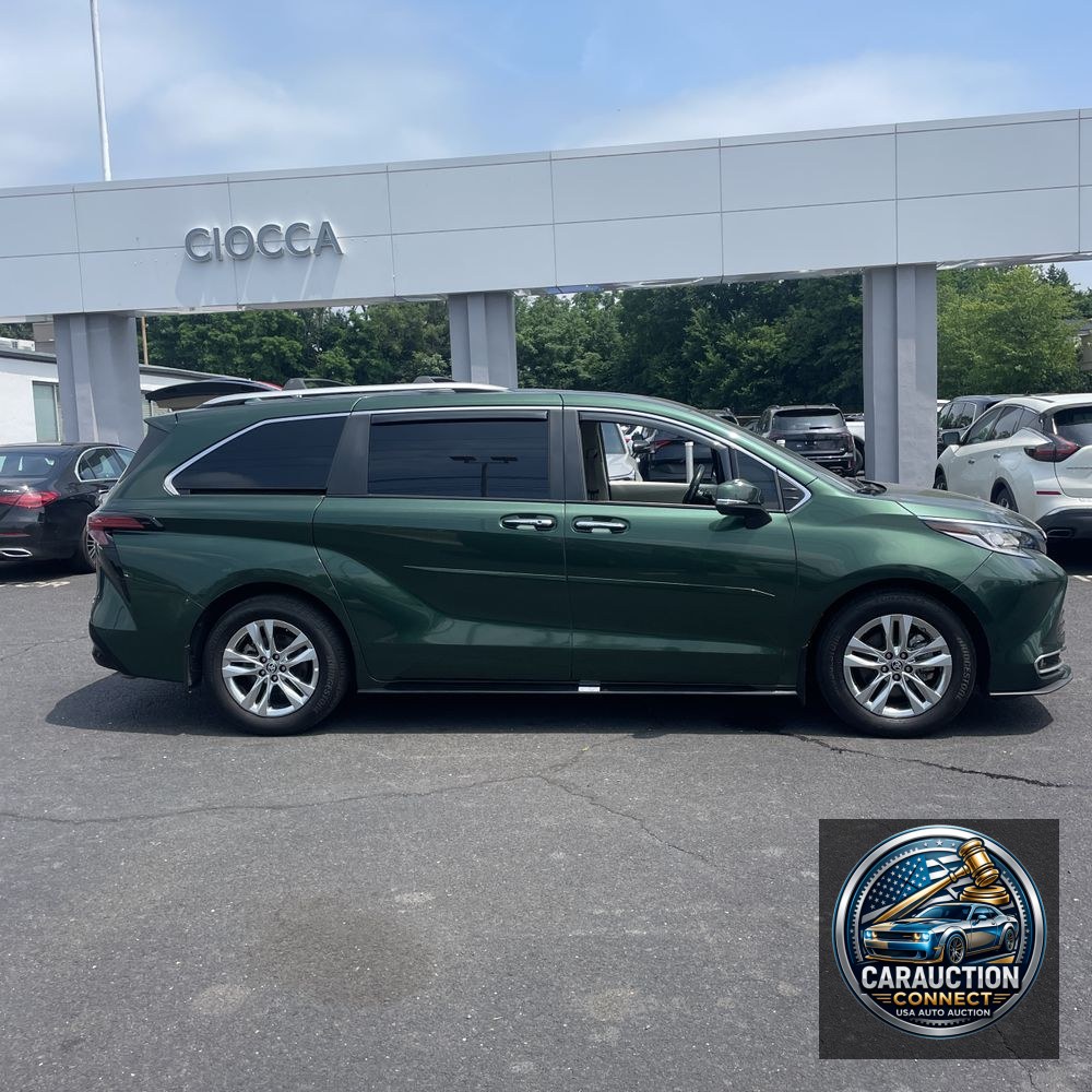 2023 Toyota Sienna Limited 7-Passenger