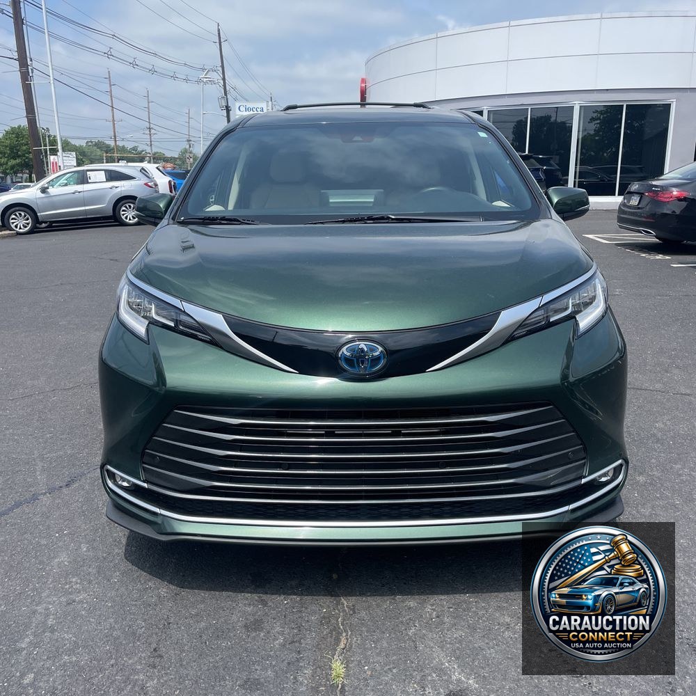 2023 Toyota Sienna Limited 7-Passenger