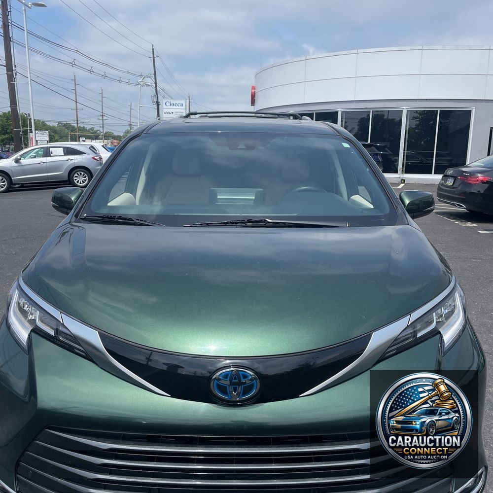 2023 Toyota Sienna Limited 7-Passenger