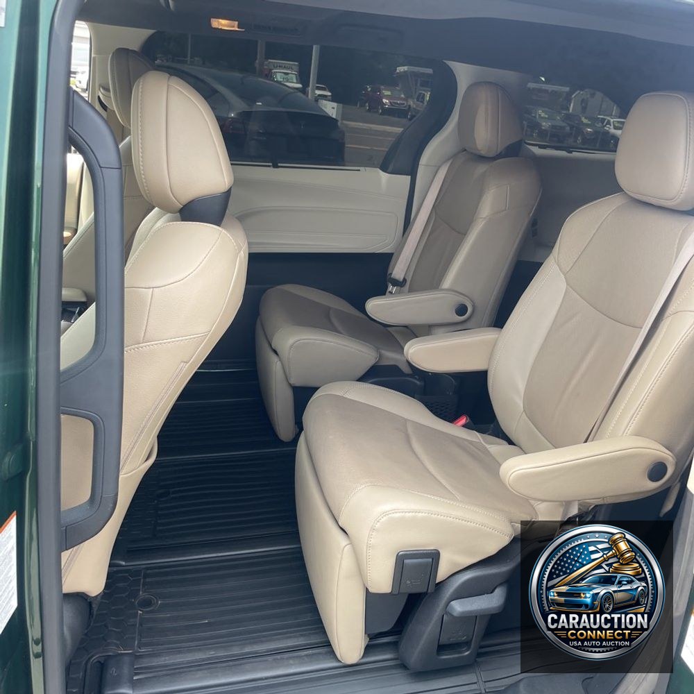 2023 Toyota Sienna Limited 7-Passenger