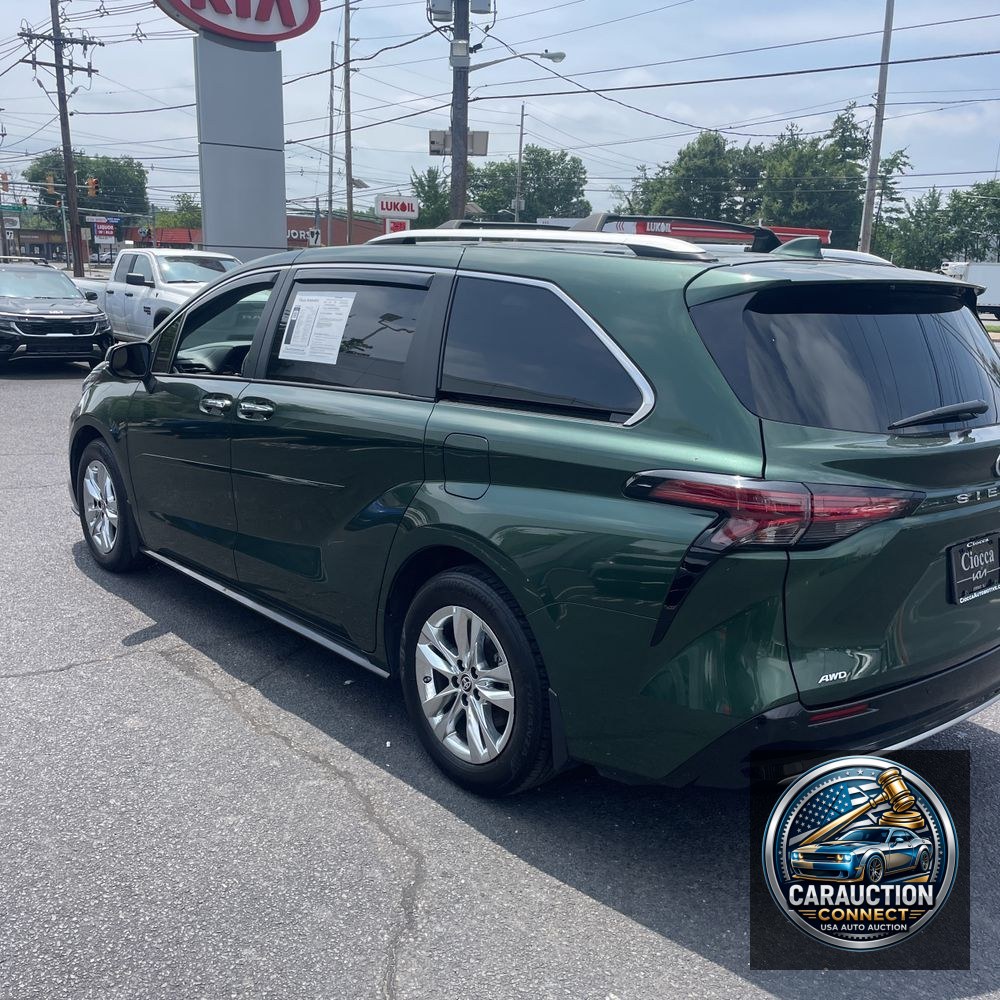 2023 Toyota Sienna Limited 7-Passenger