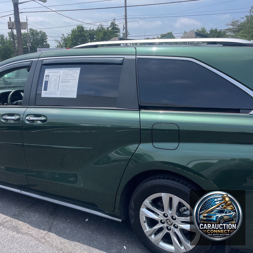 2023 Toyota Sienna Limited 7-Passenger