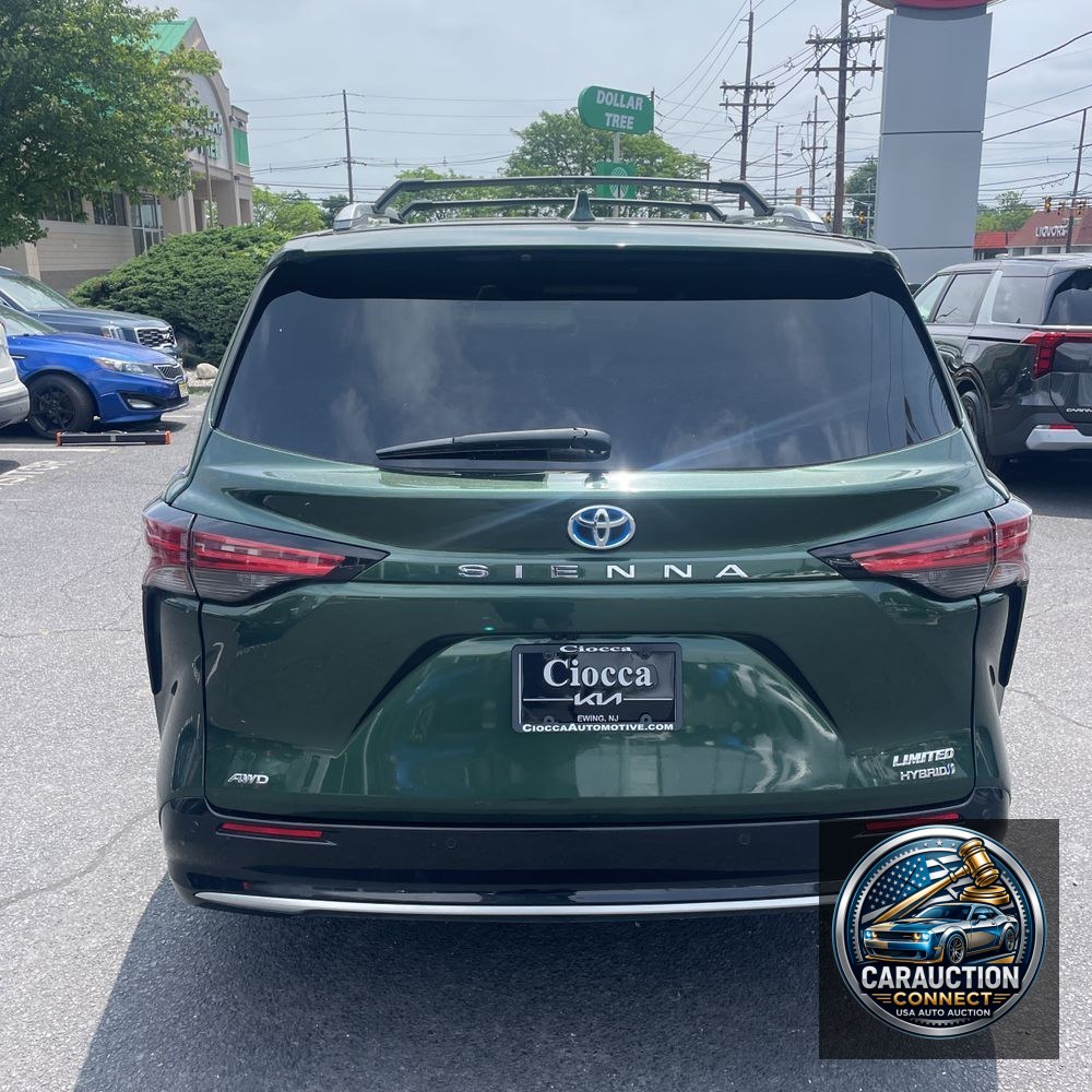 2023 Toyota Sienna Limited 7-Passenger