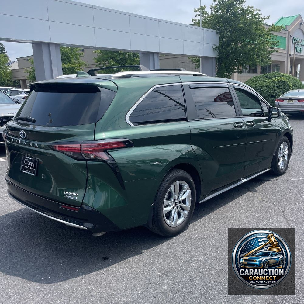 2023 Toyota Sienna Limited 7-Passenger