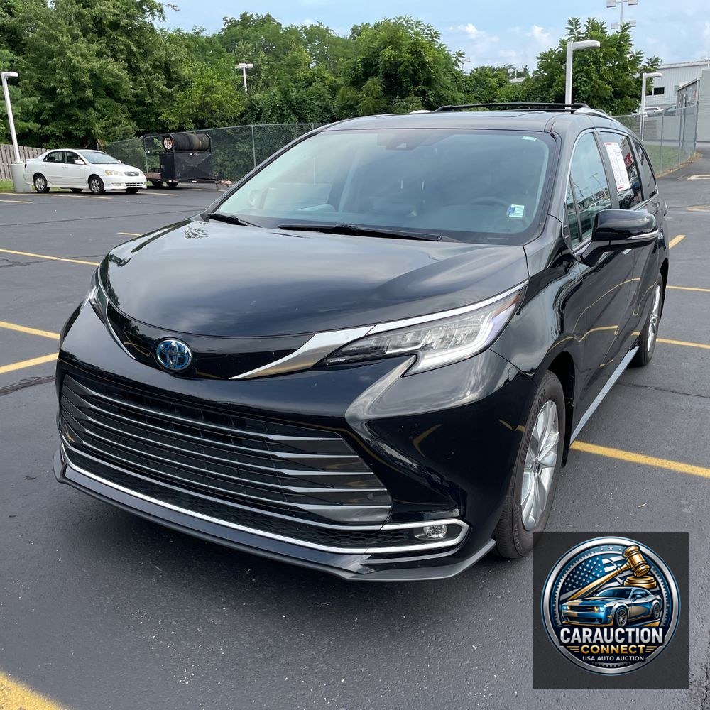2022 Toyota Sienna Limited 7-Passenger