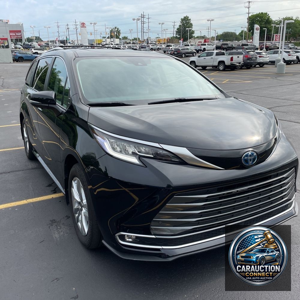 2022 Toyota Sienna Limited 7-Passenger