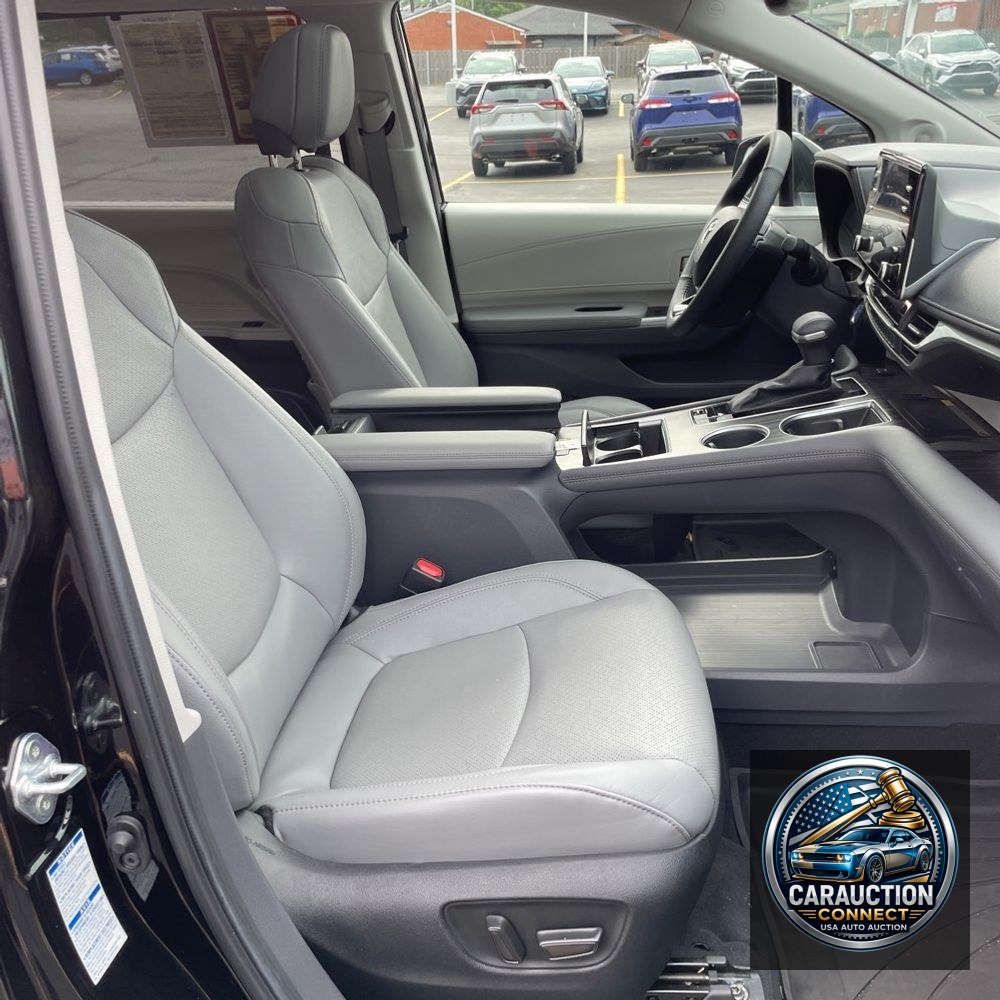 2022 Toyota Sienna Limited 7-Passenger