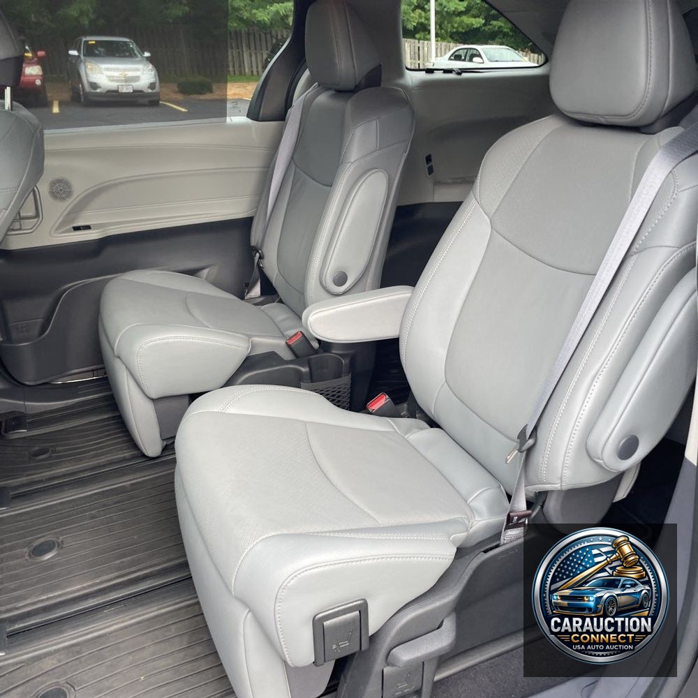 2022 Toyota Sienna Limited 7-Passenger