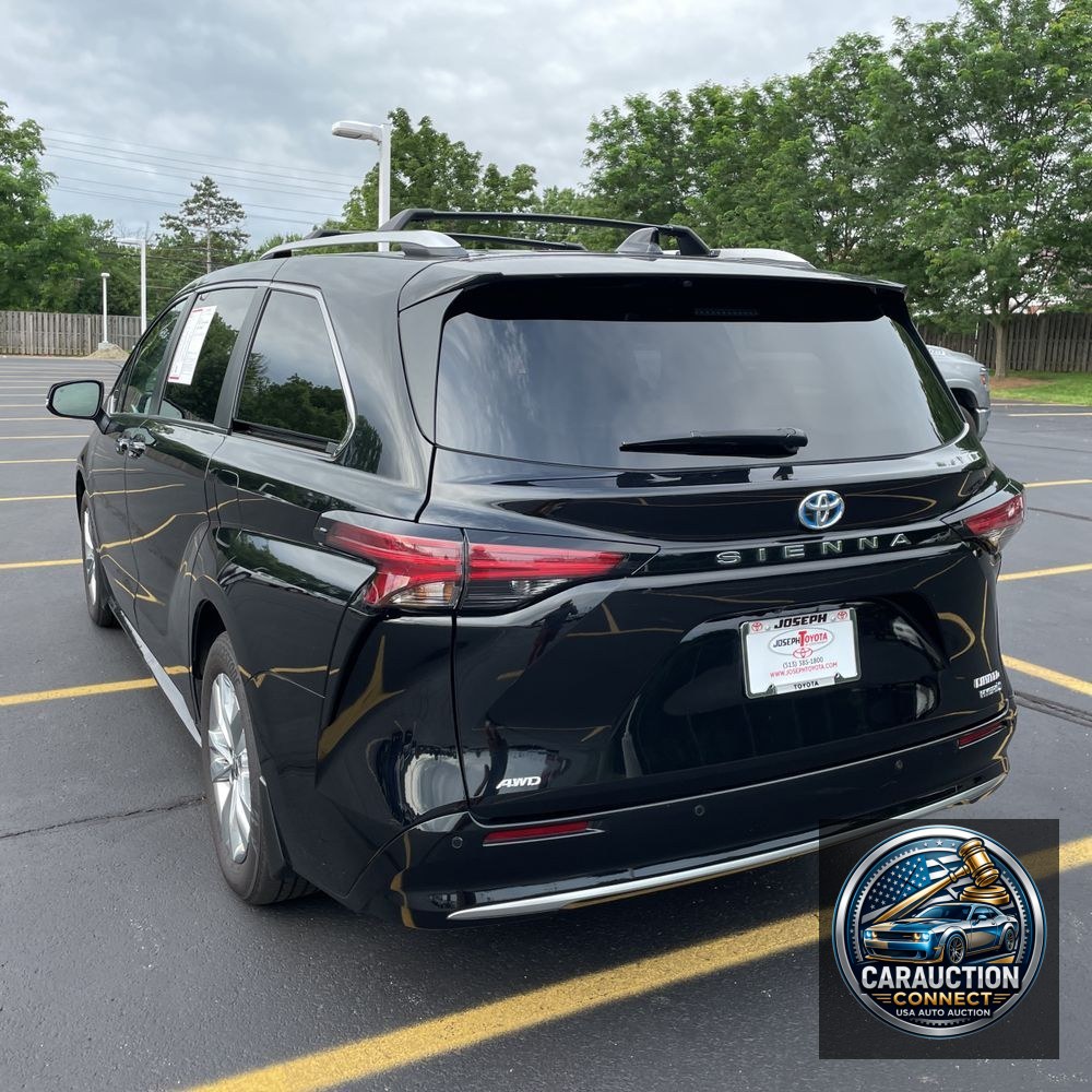 2022 Toyota Sienna Limited 7-Passenger