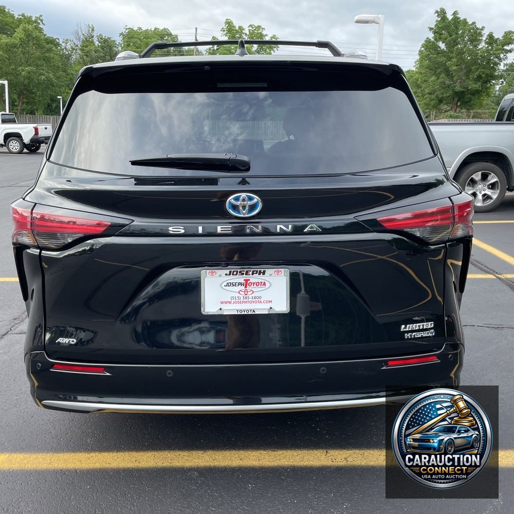 2022 Toyota Sienna Limited 7-Passenger