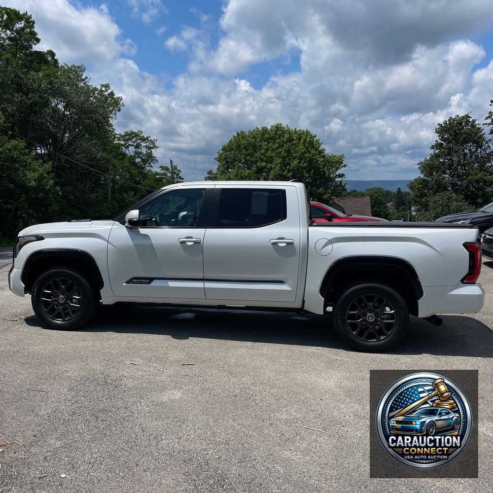 2024 Toyota Tundra Platinum HV