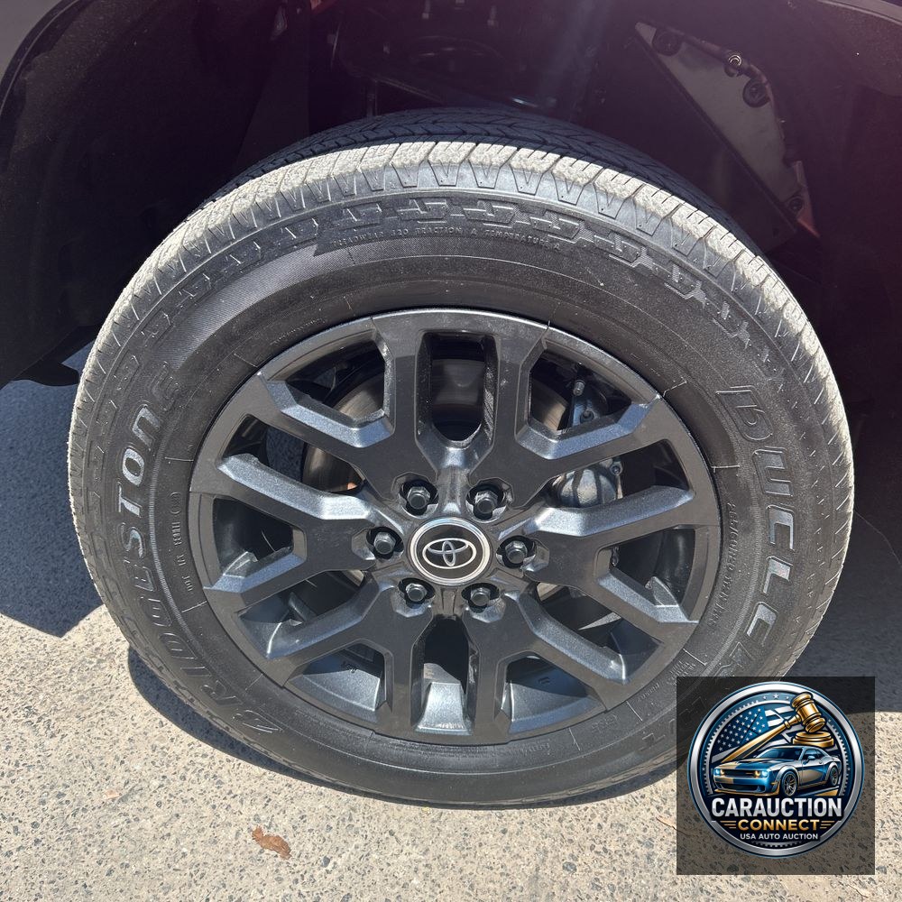 2024 Toyota Tundra Platinum HV