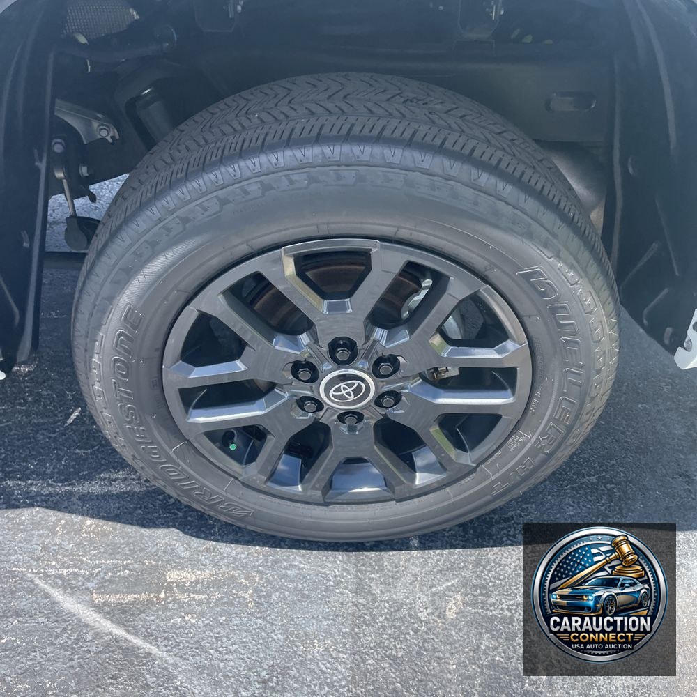 2024 Toyota Tundra Platinum HV