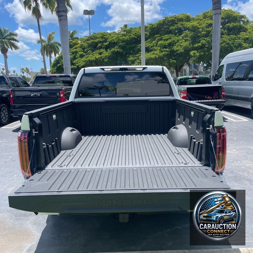 2024 Toyota Tundra Platinum HV