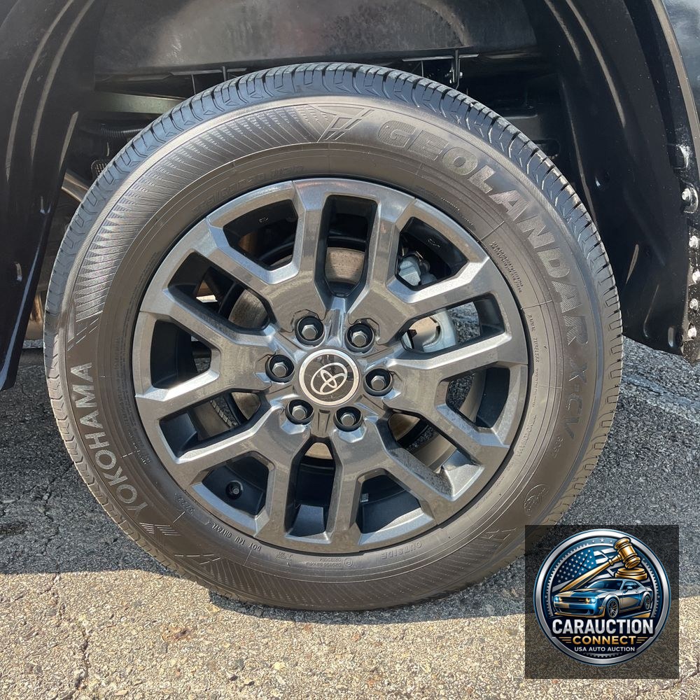 2024 Toyota Tundra Platinum HV