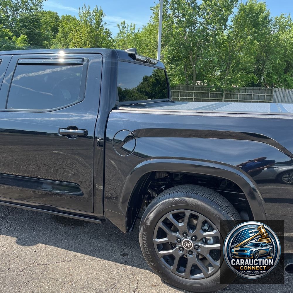 2024 Toyota Tundra Platinum HV