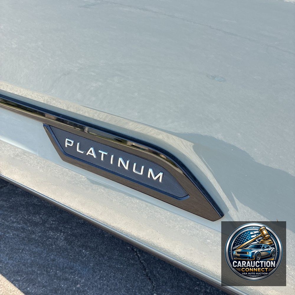 2024 Toyota Tundra Platinum HV