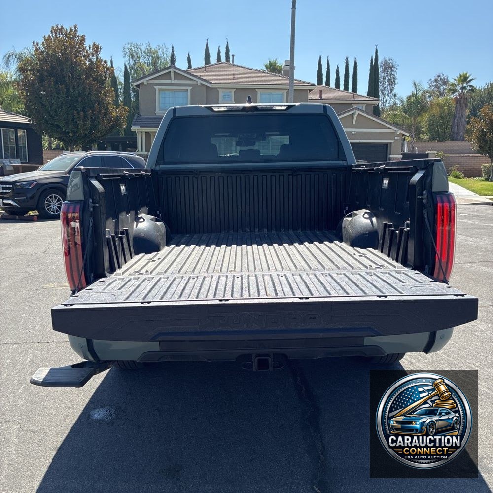 2024 Toyota Tundra Platinum HV