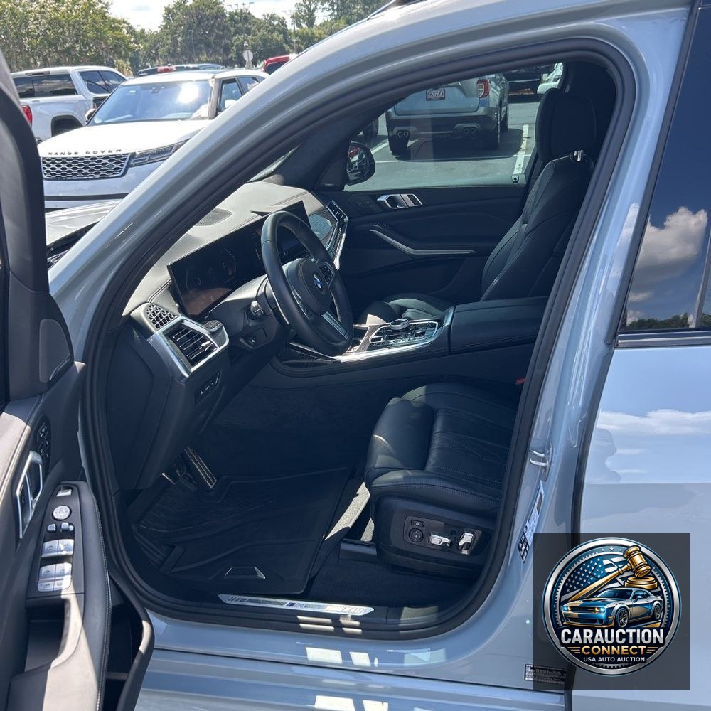 2025 BMW X7 XDrive40i