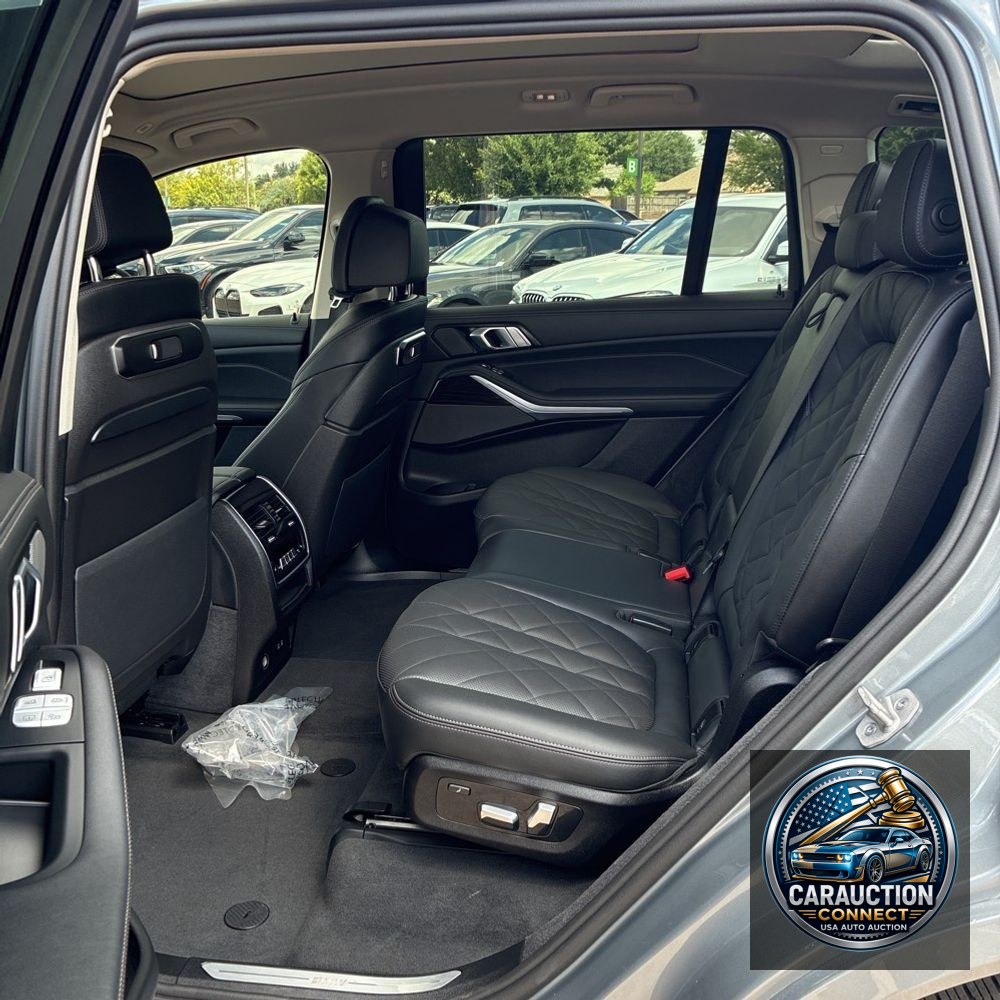 2025 BMW X7 XDrive40i