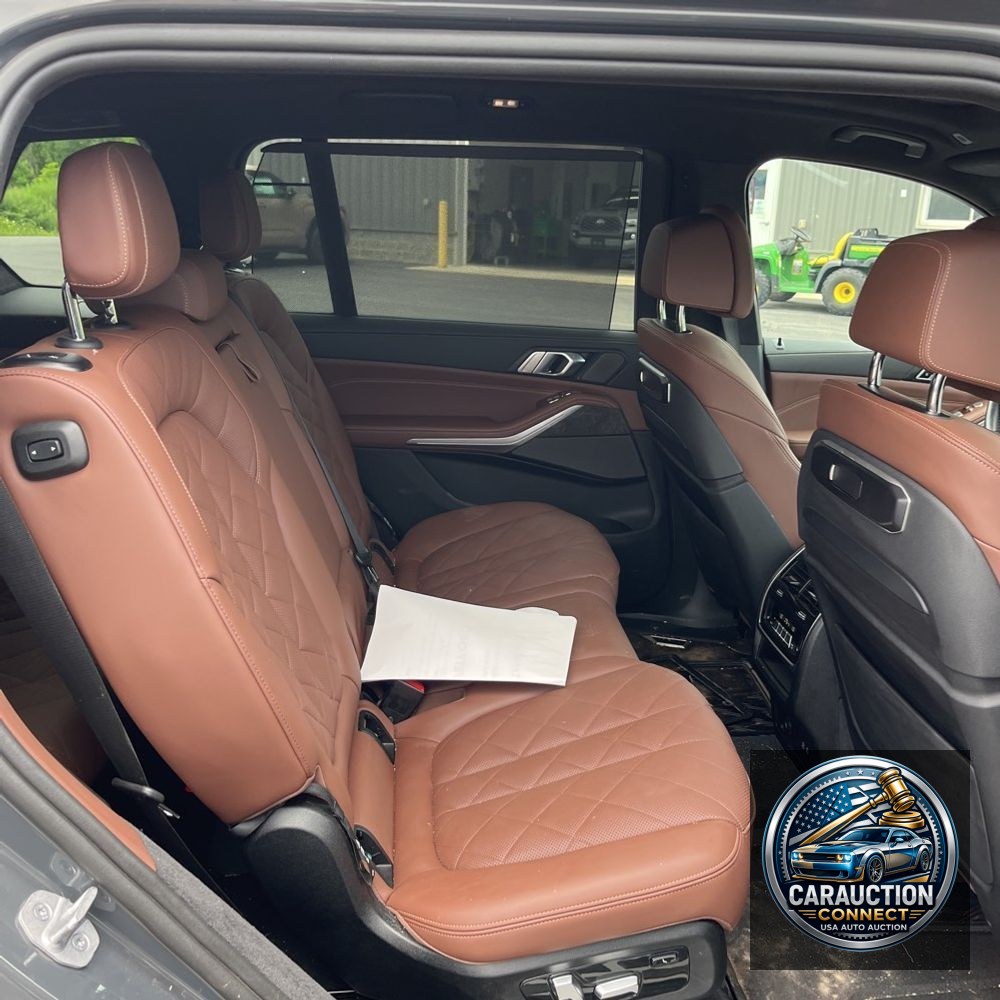 2025 BMW X7 XDrive40i