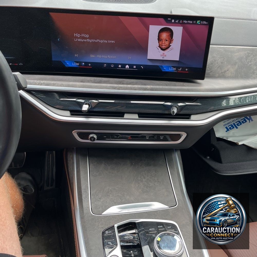 2025 BMW X7 XDrive40i