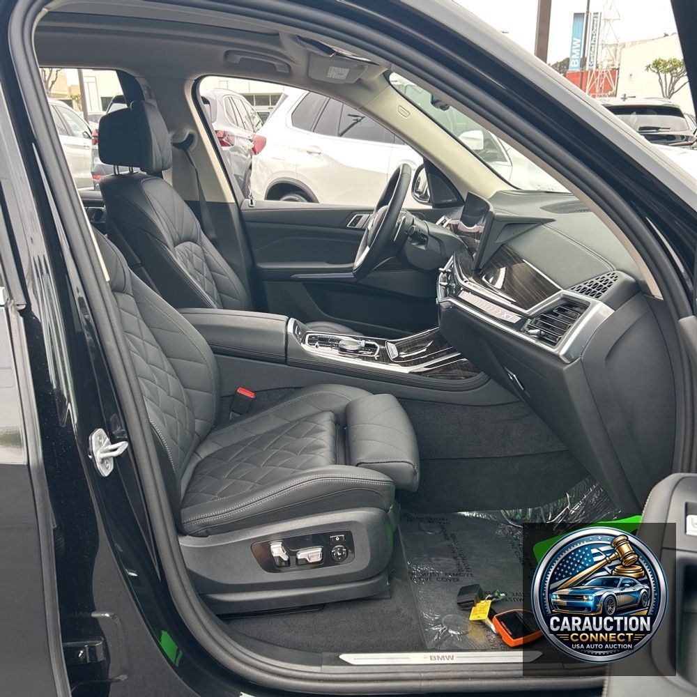 2025 BMW X7 XDrive40i
