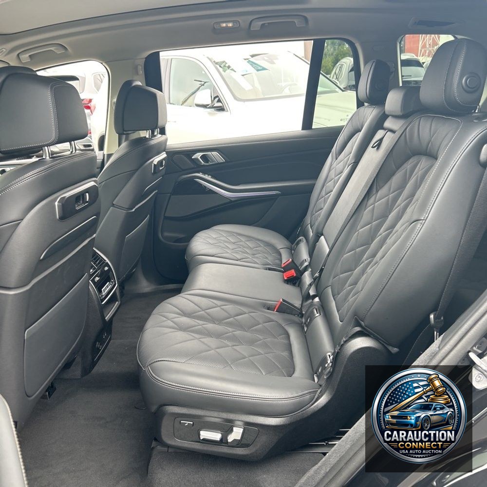 2025 BMW X7 XDrive40i