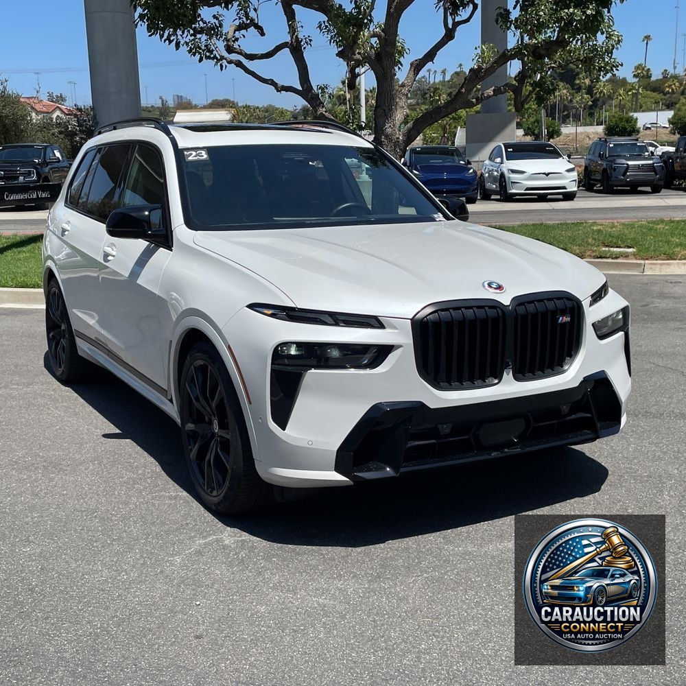 2023 BMW X7 M60i