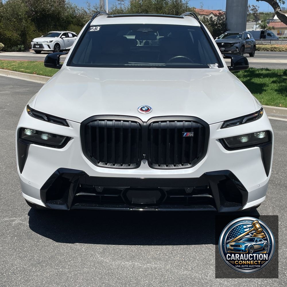 2023 BMW X7 M60i