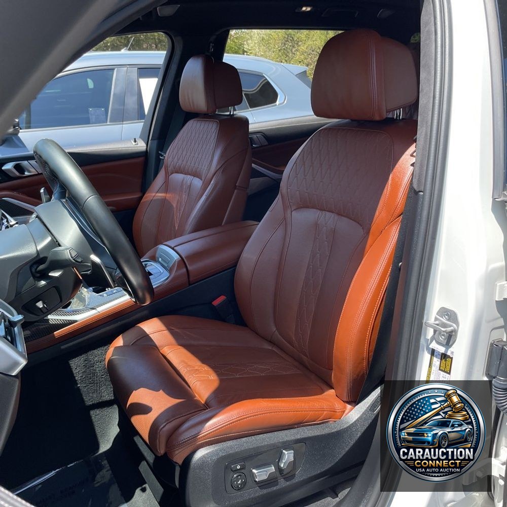 2023 BMW X7 M60i