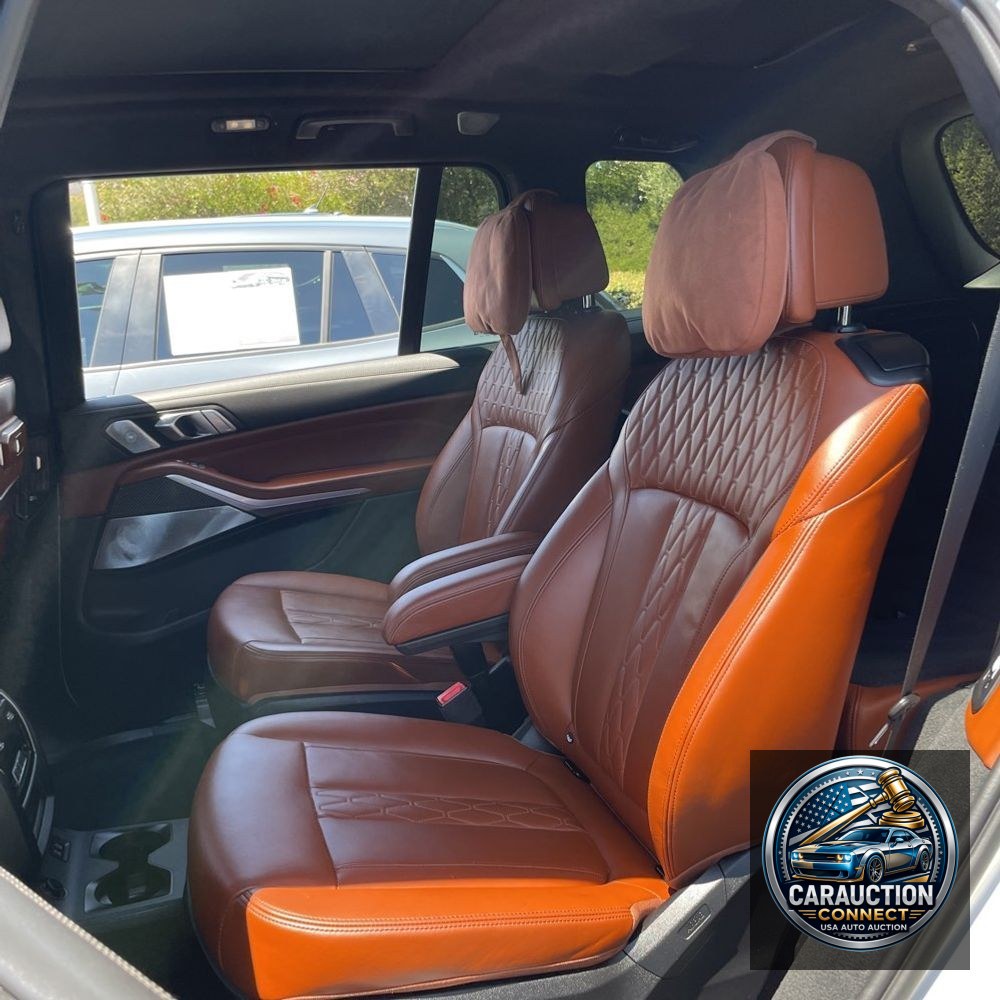 2023 BMW X7 M60i