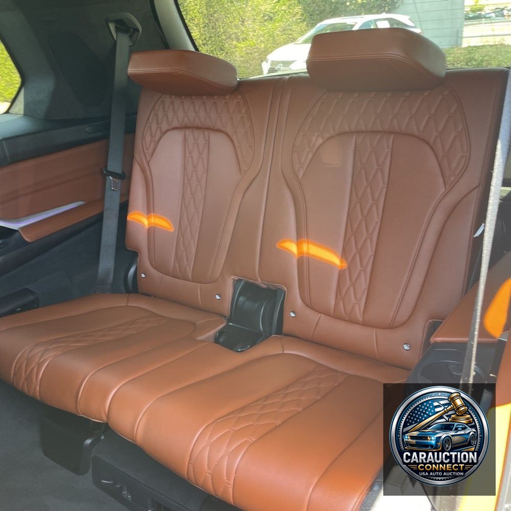 2023 BMW X7 M60i