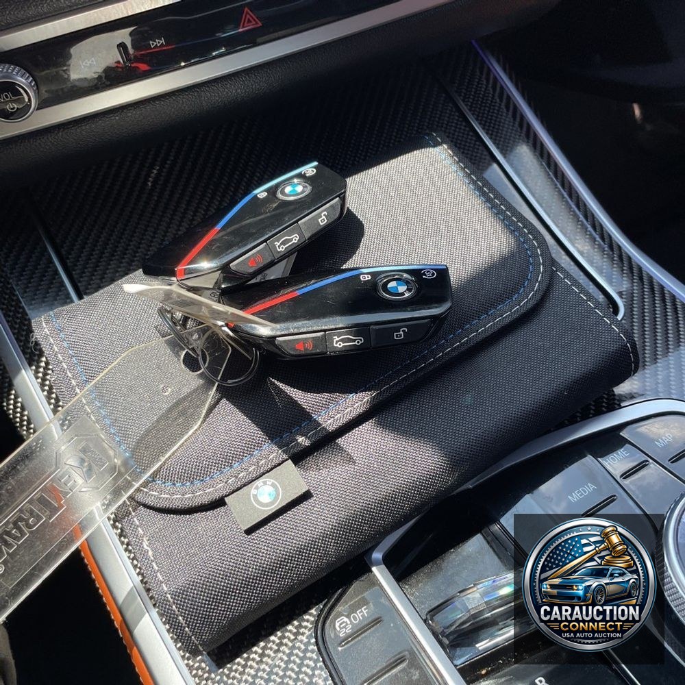 2023 BMW X7 M60i