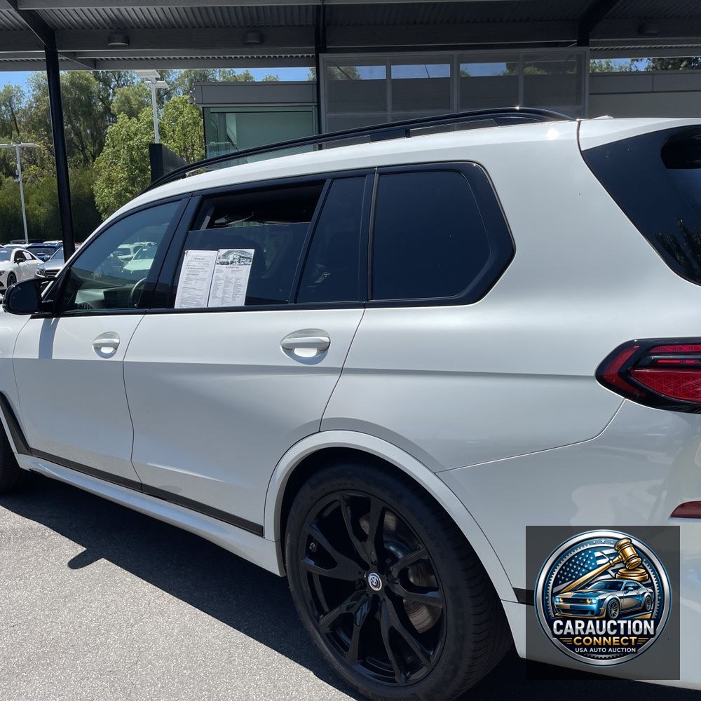 2023 BMW X7 M60i