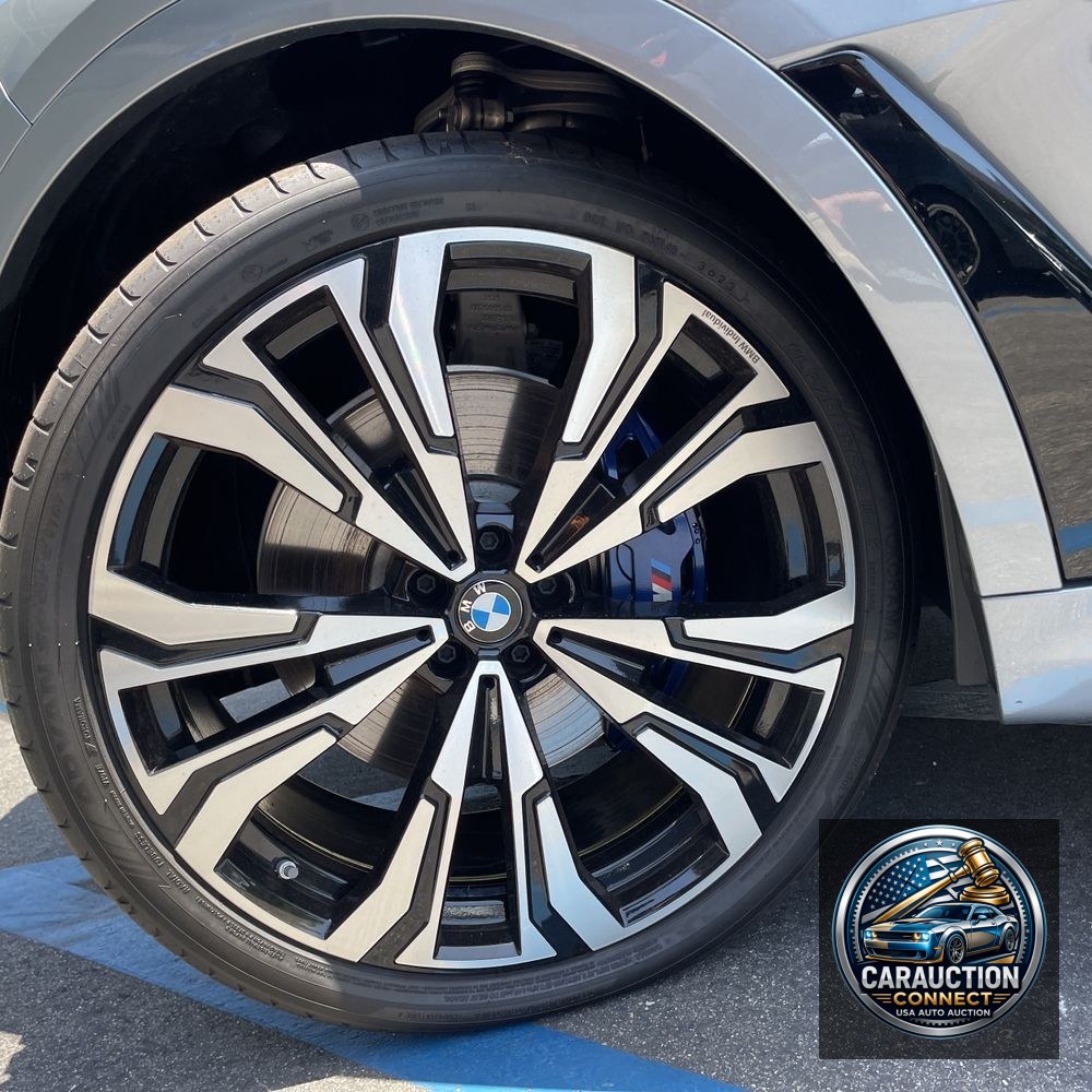 2024 BMW X7 M60i