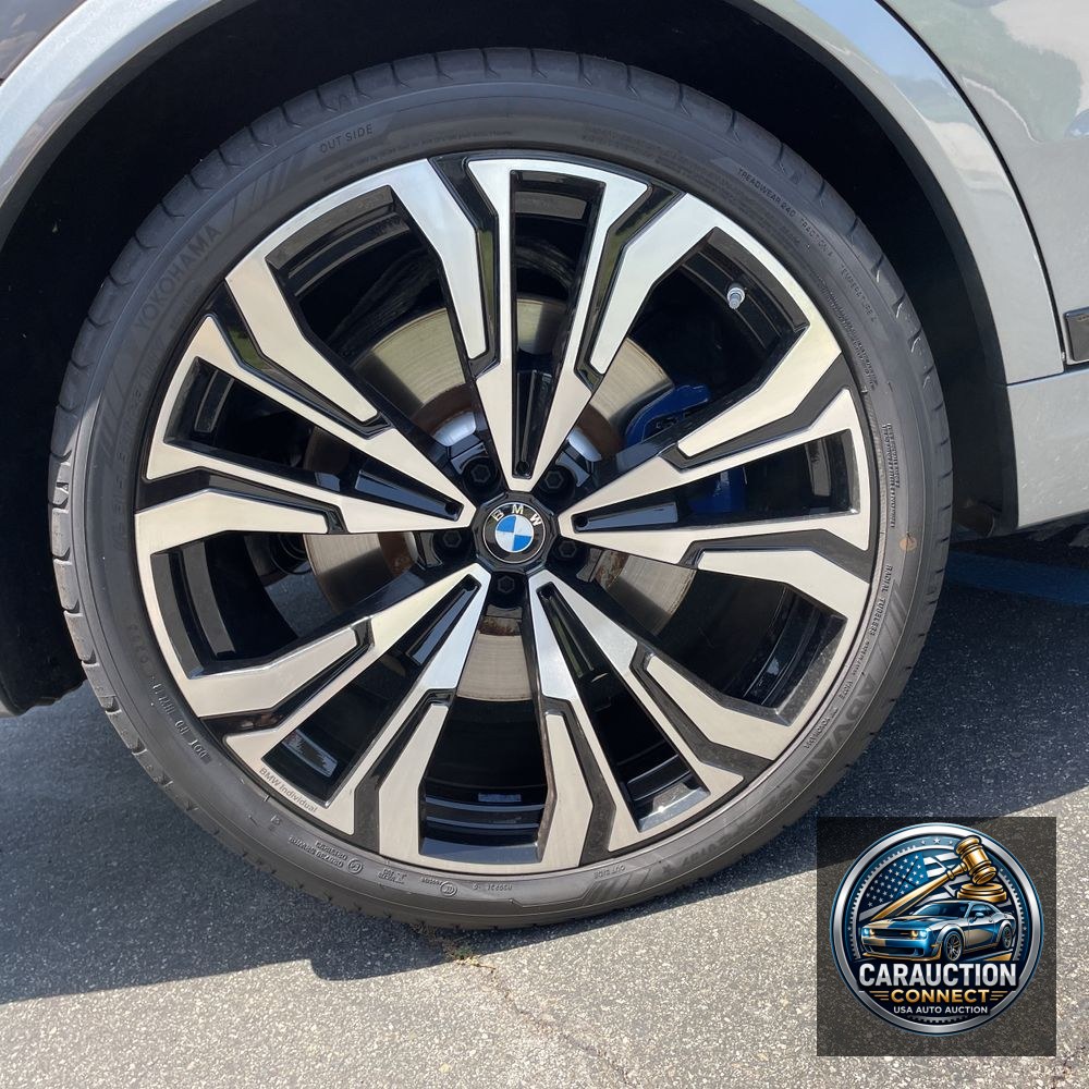 2024 BMW X7 M60i