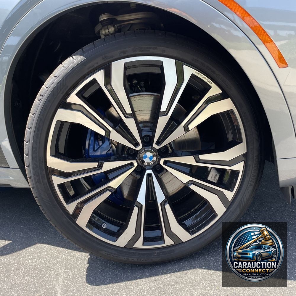 2024 BMW X7 M60i