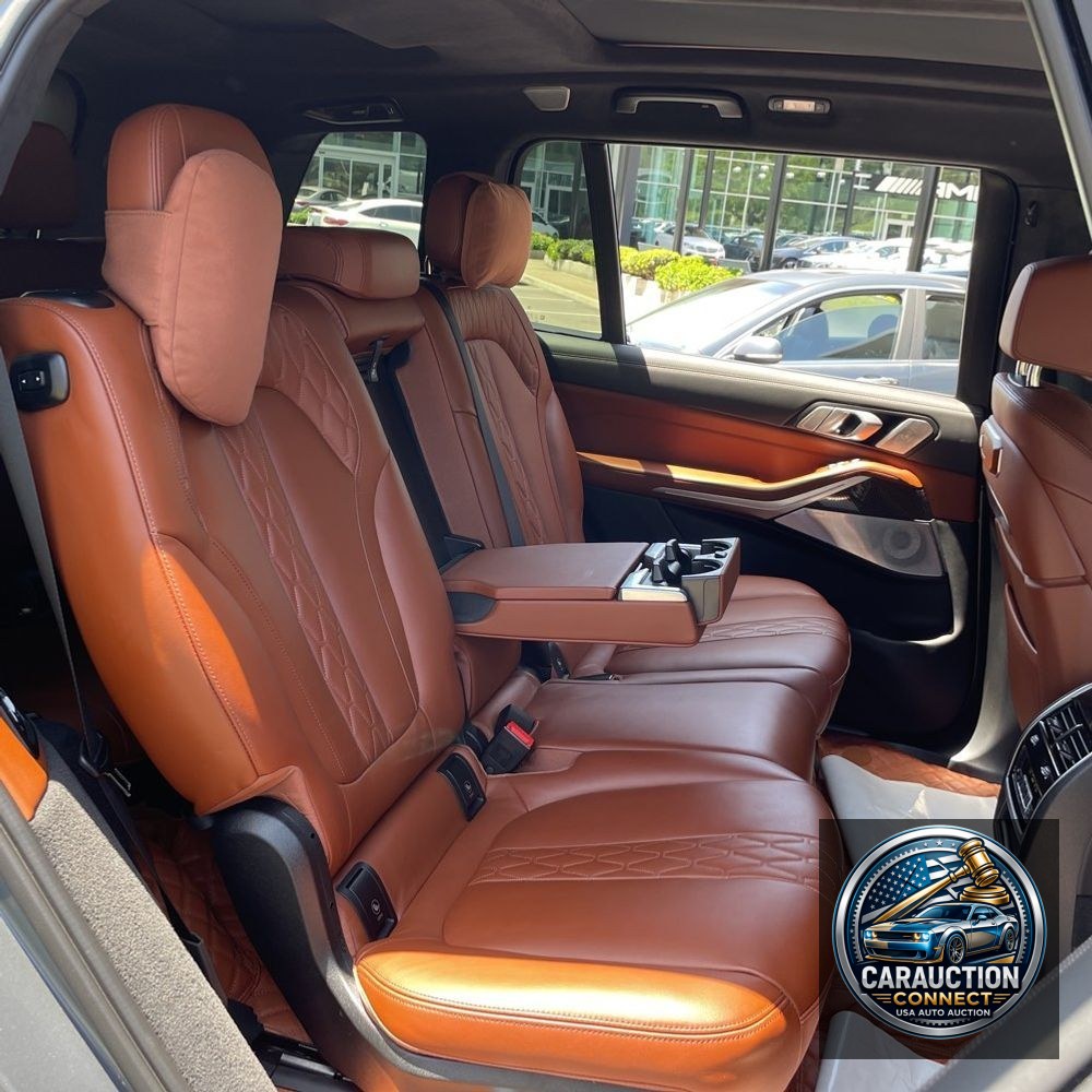 2024 BMW X7 M60i
