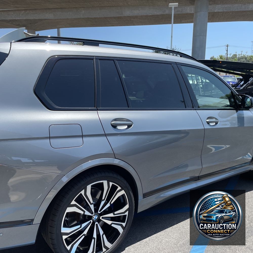 2024 BMW X7 M60i