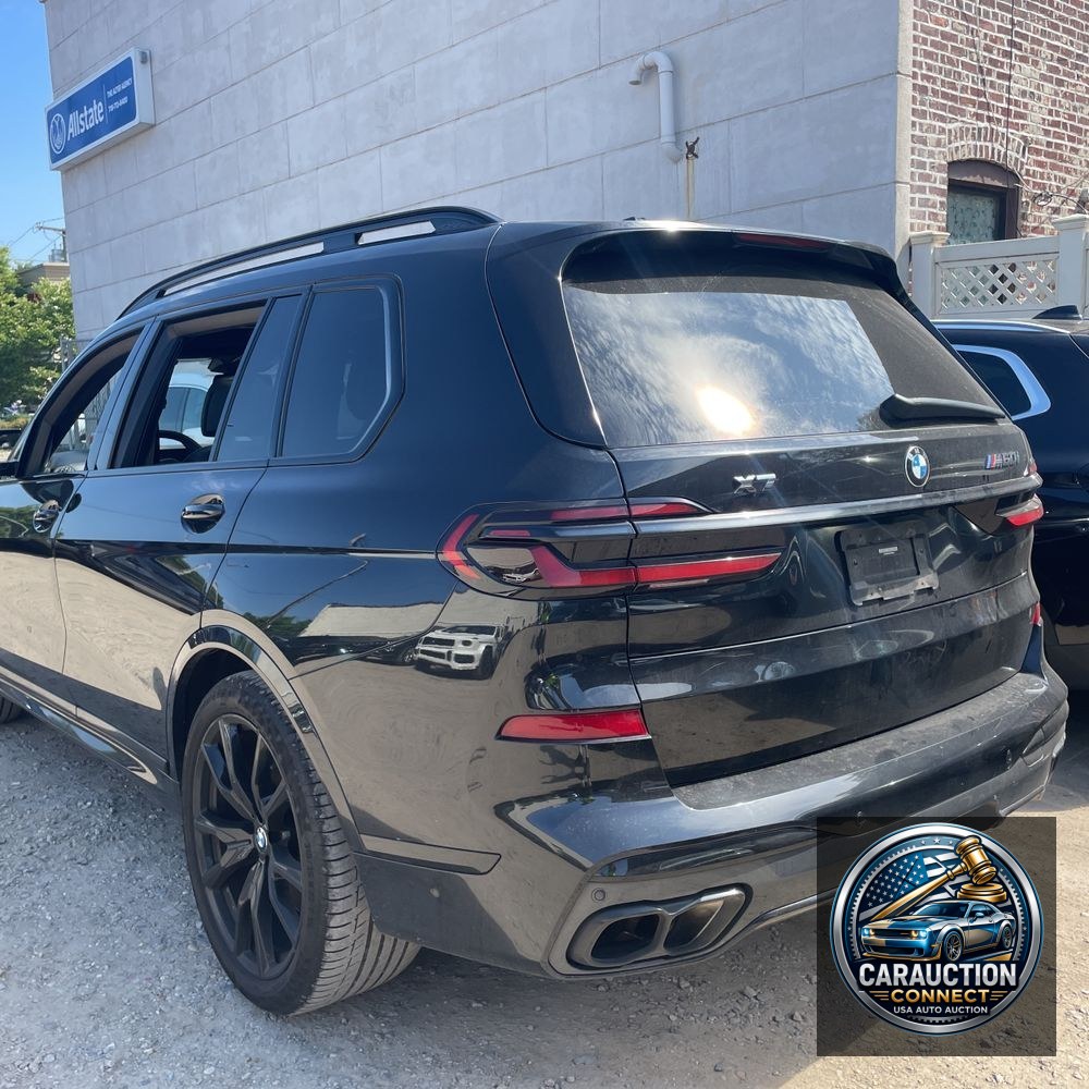 2024 BMW X7 M60i