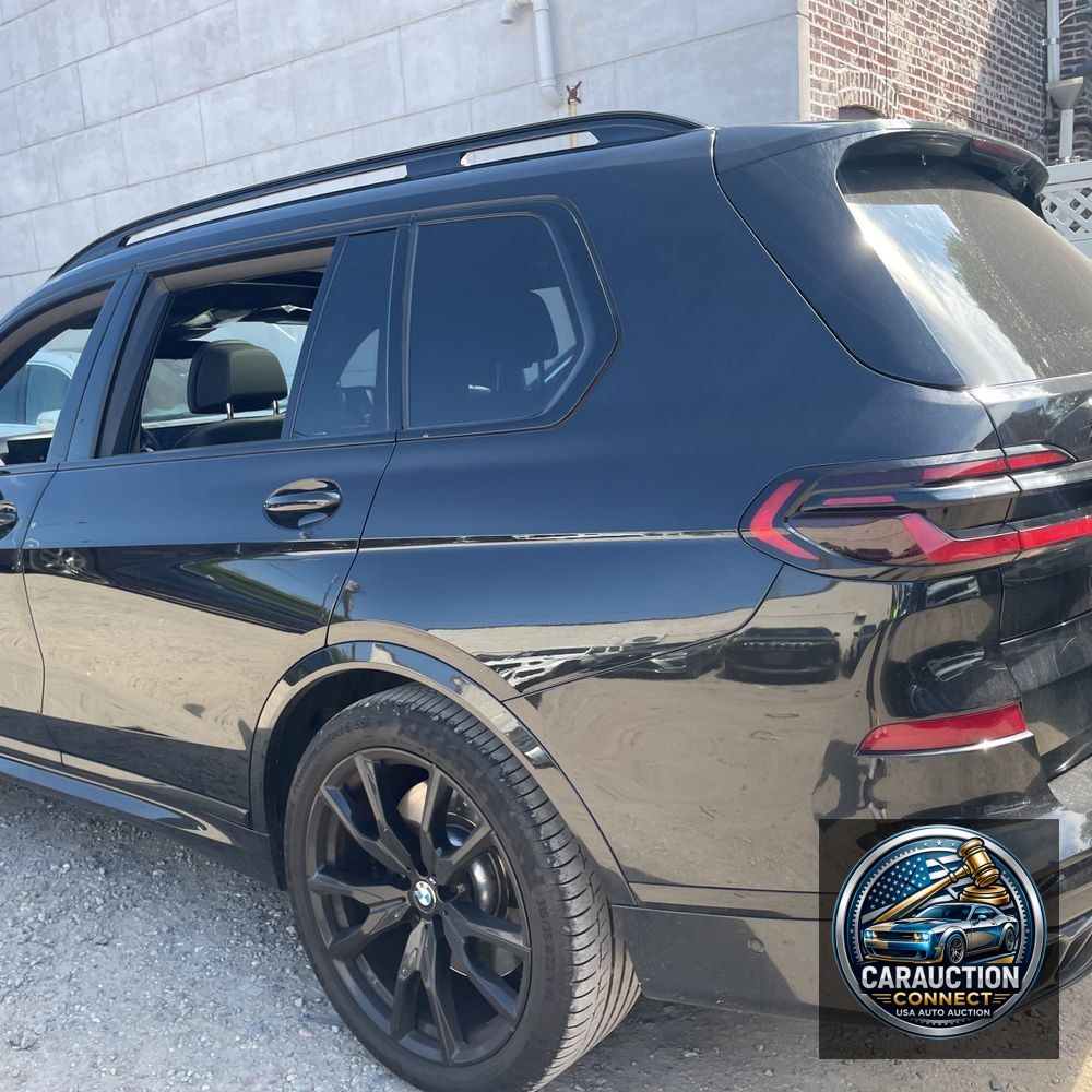 2024 BMW X7 M60i