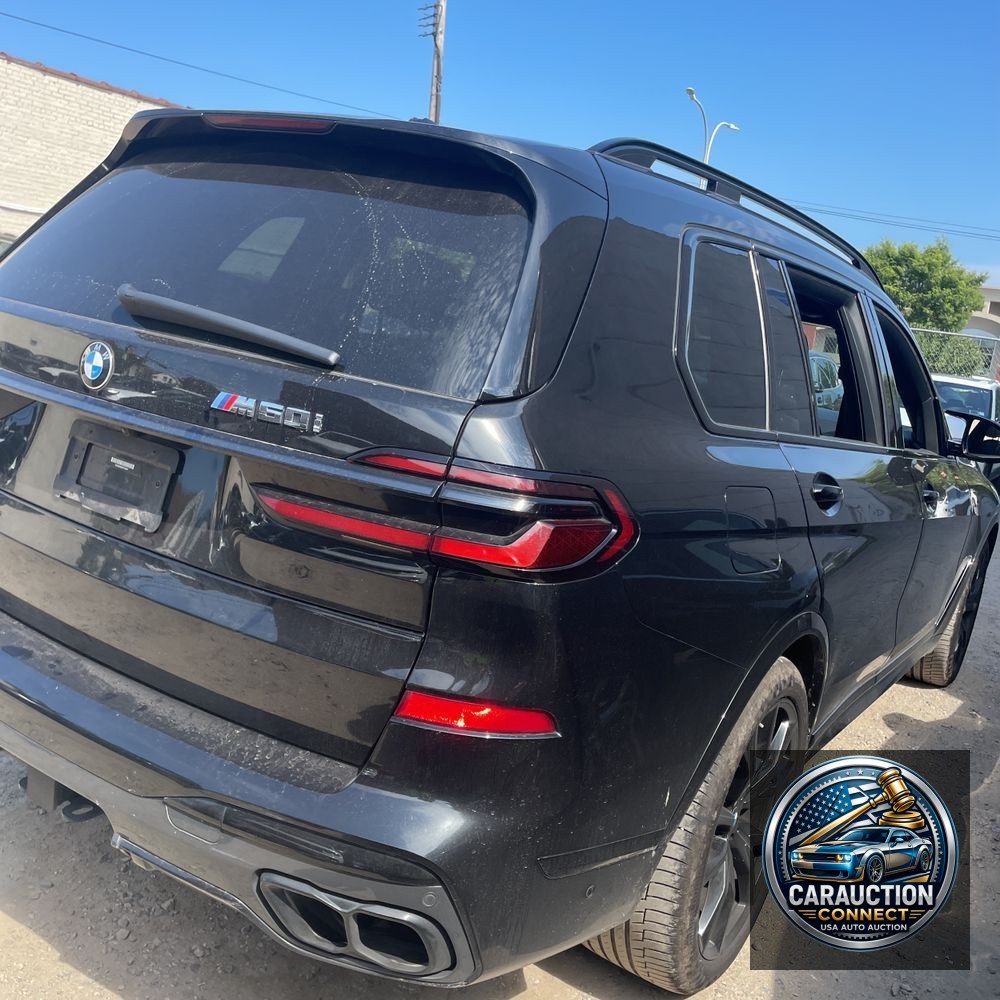 2024 BMW X7 M60i