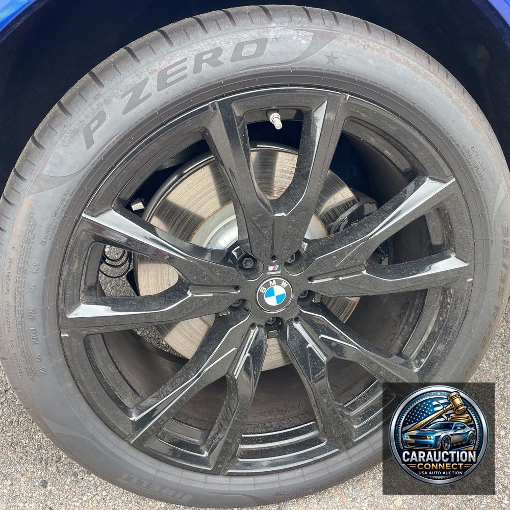 2025 BMW X7 M60i