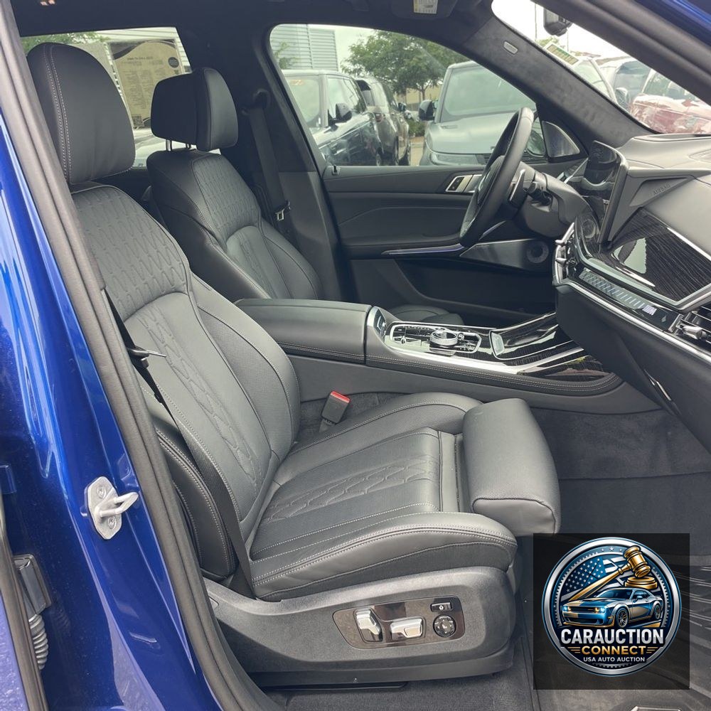 2025 BMW X7 M60i