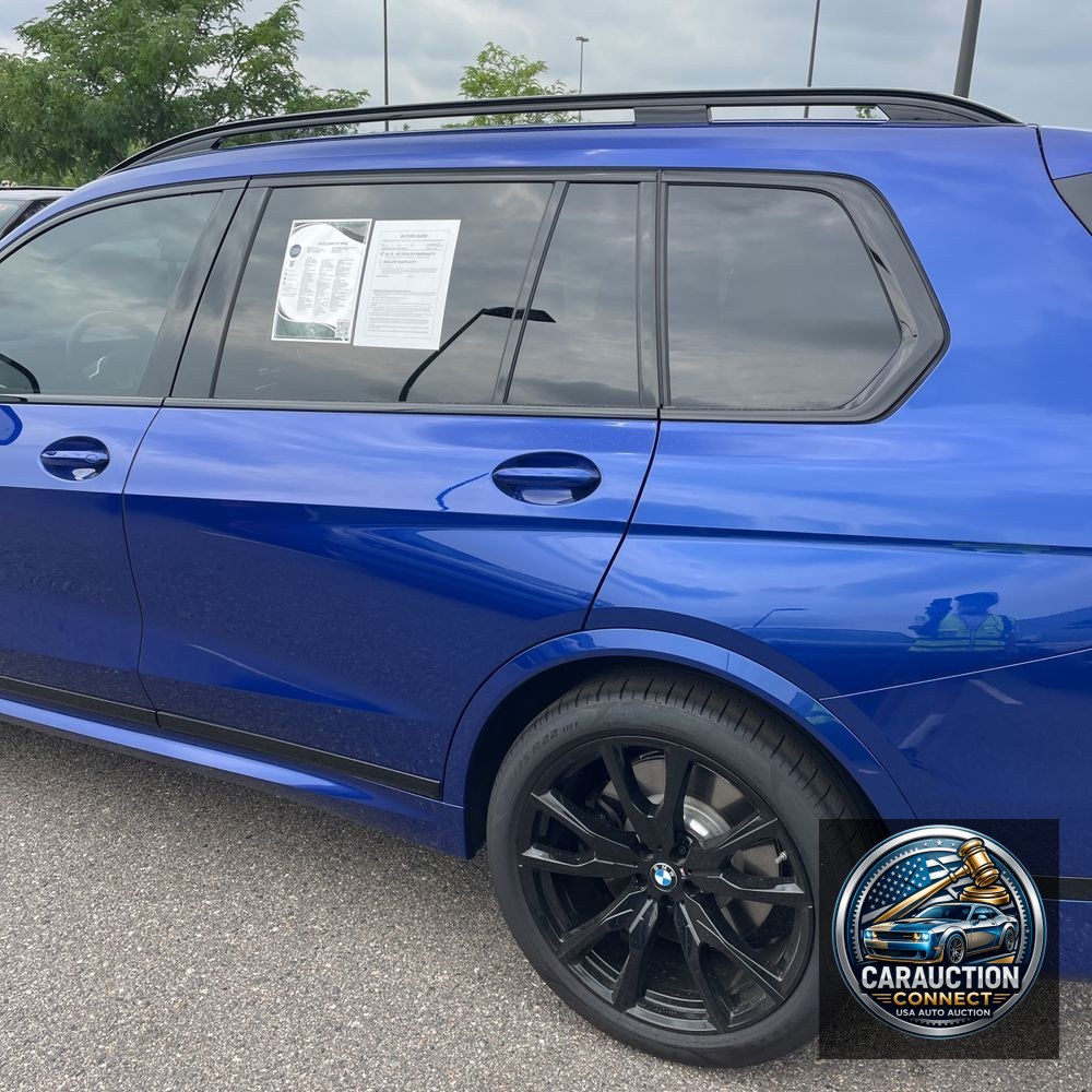 2025 BMW X7 M60i