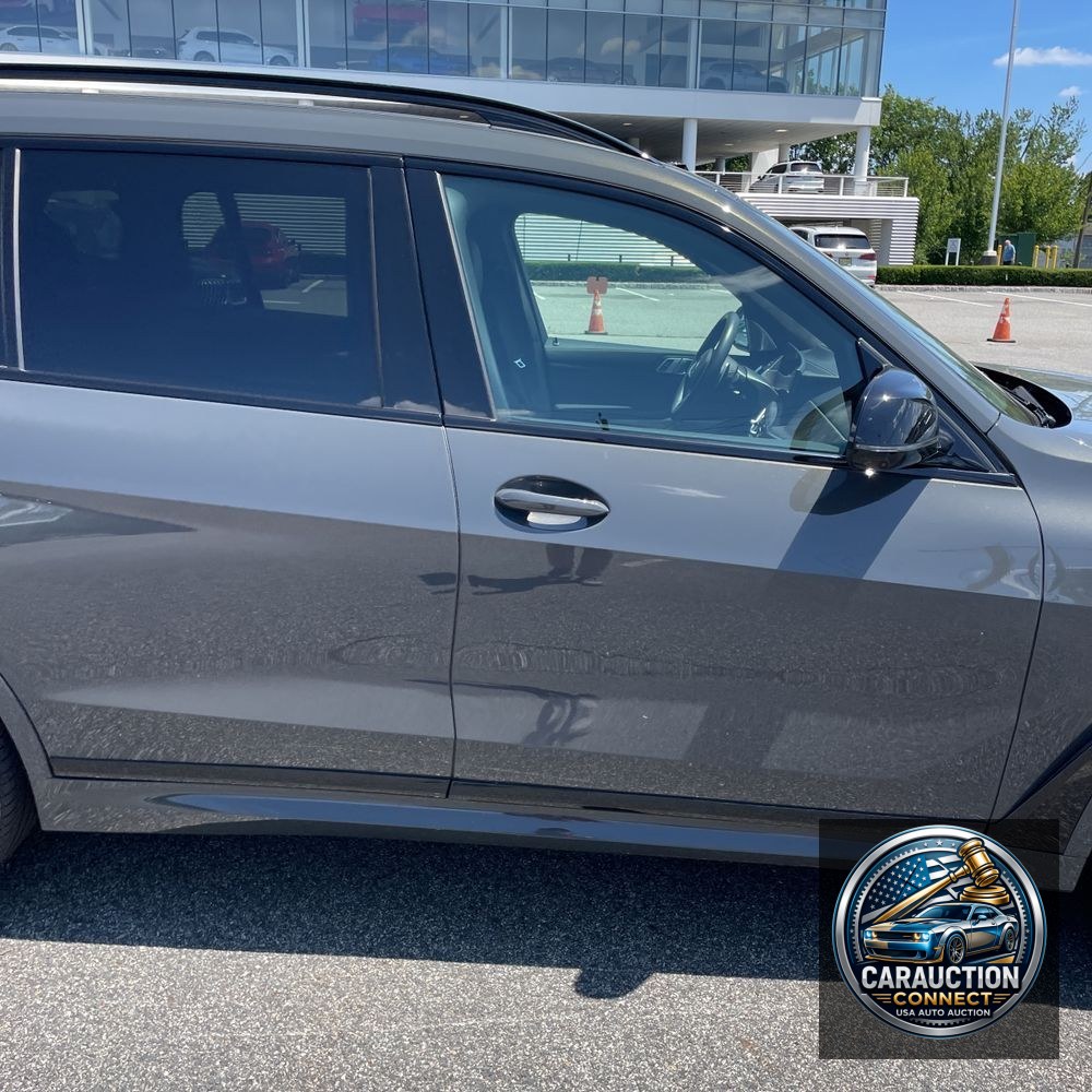 2024 BMW X7 M60i